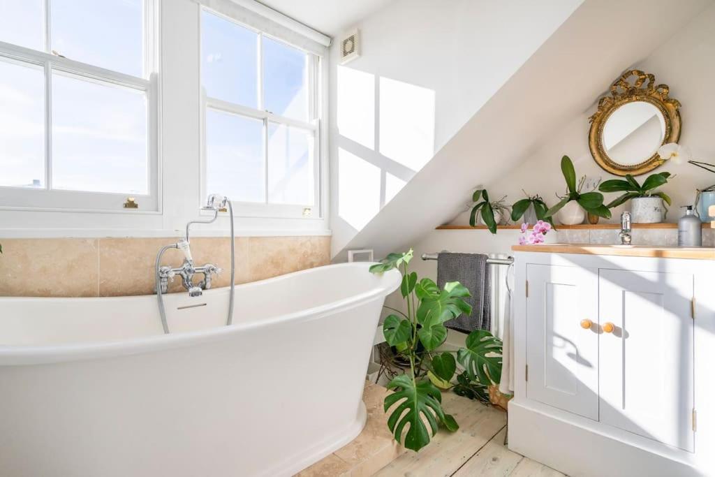 Boat House, Relax In A Whitstable Fisherman'S Cottage Ngoại thất bức ảnh